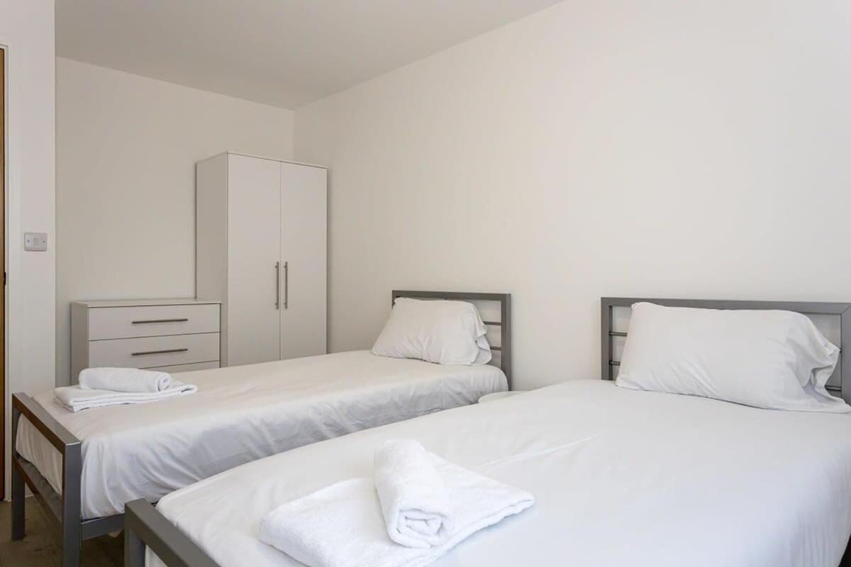 Stunning 2 Bed Apartment In Salford Amazing Views Manchester Eksteriør bilde